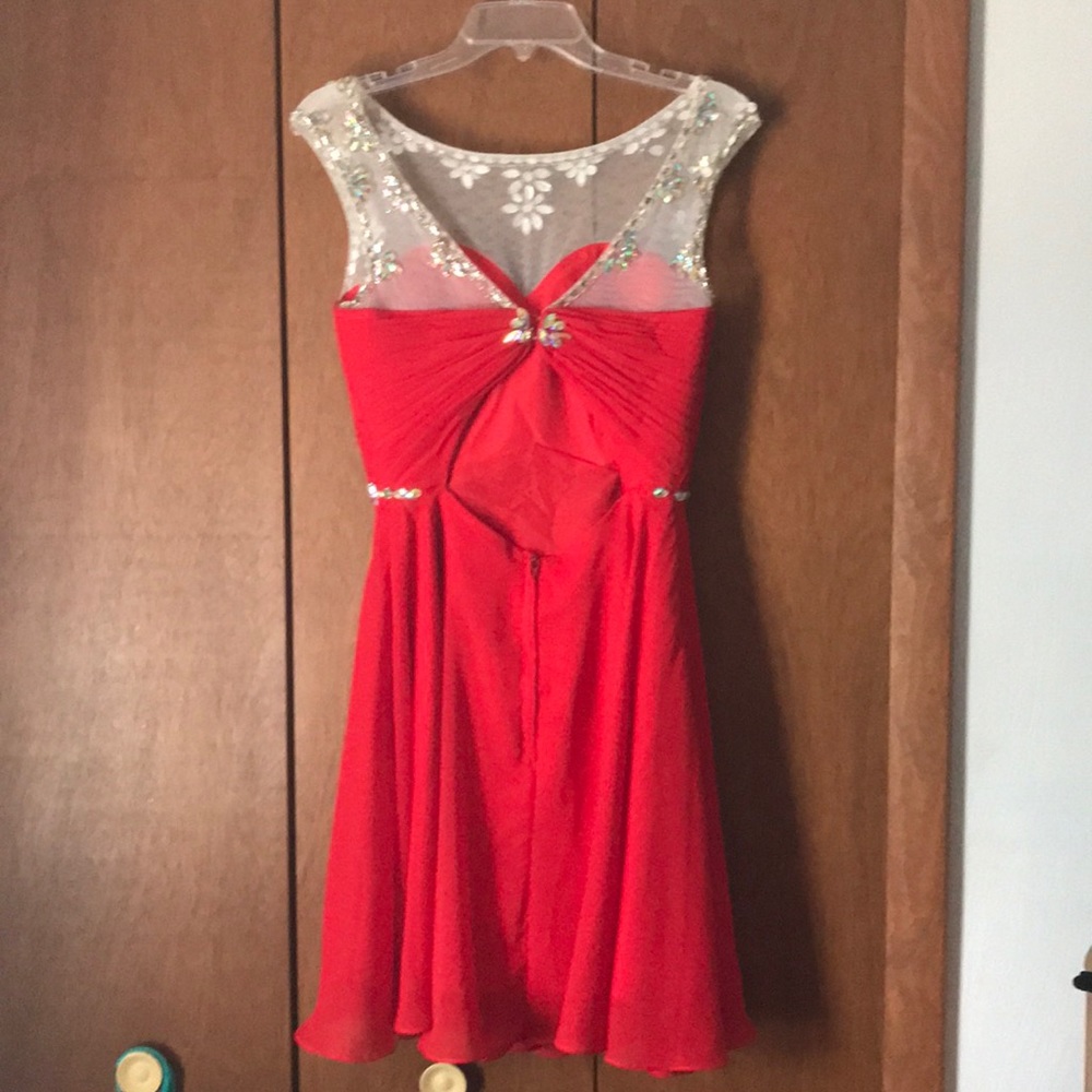 Dress - Picture 4 of 4